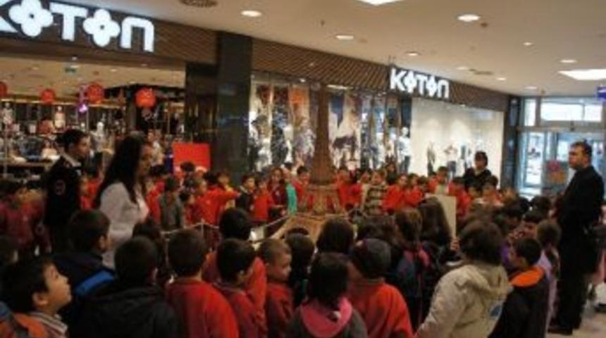 Espark, &Ouml;ğrencileri D&uuml;nya Turuna &Ccedil;ağırıyor