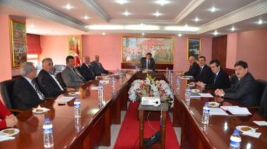 Vali K&uuml;&ccedil;&uuml;k Son Kez İl Enc&uuml;men Toplantısına Başkanlık Etti