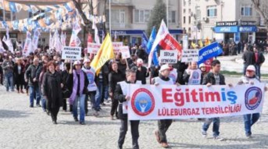 Eğitim Camiası L&uuml;leburgaz'da İş Bıraktı