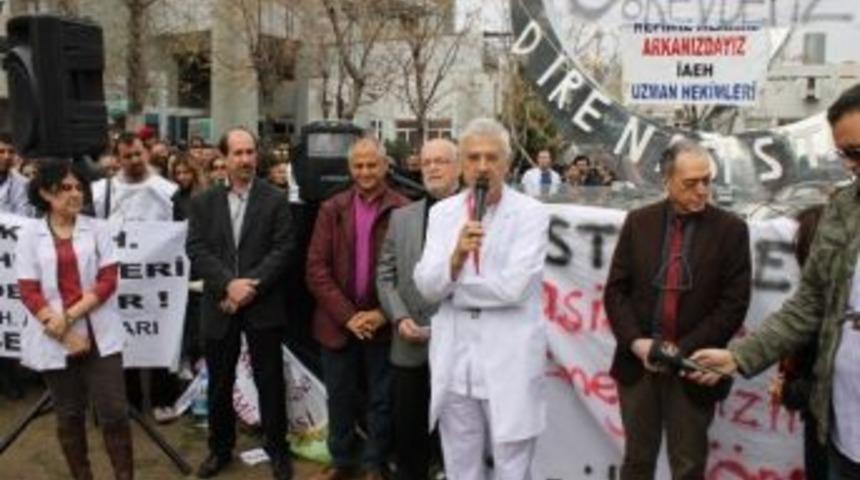 Hekimlerden 14 Mart Sloganı: