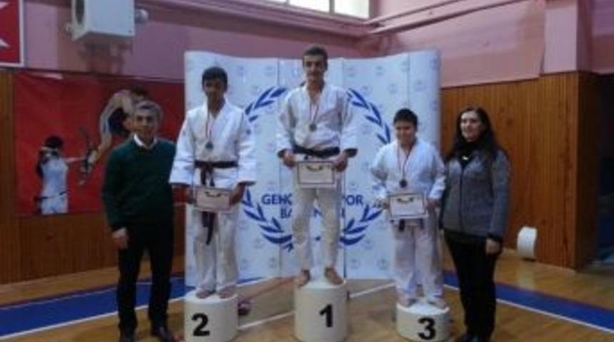 Trabzon Judo Takımı Yarı Finalde