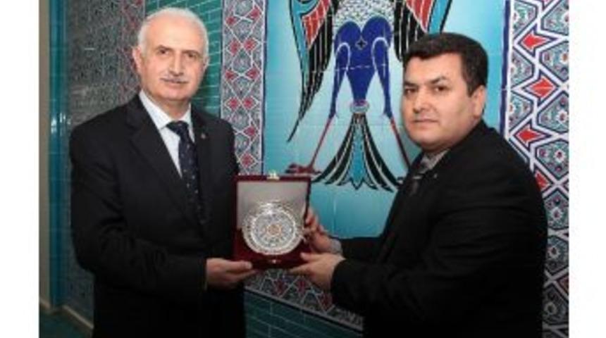 Atat&uuml;rk &Uuml;niversitesi&rsquo;nden Cumhuriyet Başsavcısı Ramazan Apa&ccedil;ık&rsquo;a Veda Yemeği