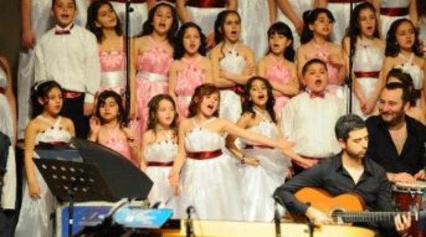 İzmir B&uuml;y&uuml;kşehir &Ccedil;ocuk Sesler'i Keşfedecek