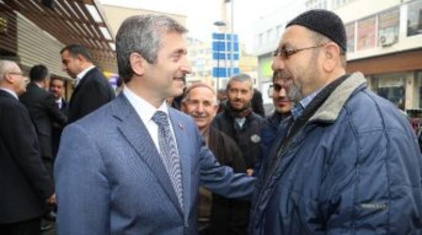 Başkan Tahmazoğlu; Döner Kesip, Kebap Pişirdi