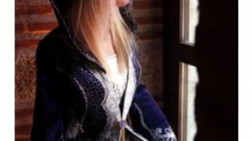 Mahidevran Sultan'ın Kostümleri Tarihi Hamamda Tanıtıldı