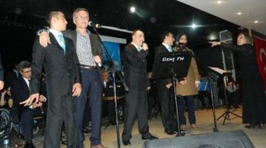 &Ccedil;erkezk&ouml;y'de Engellilerden Muhteşem Konser