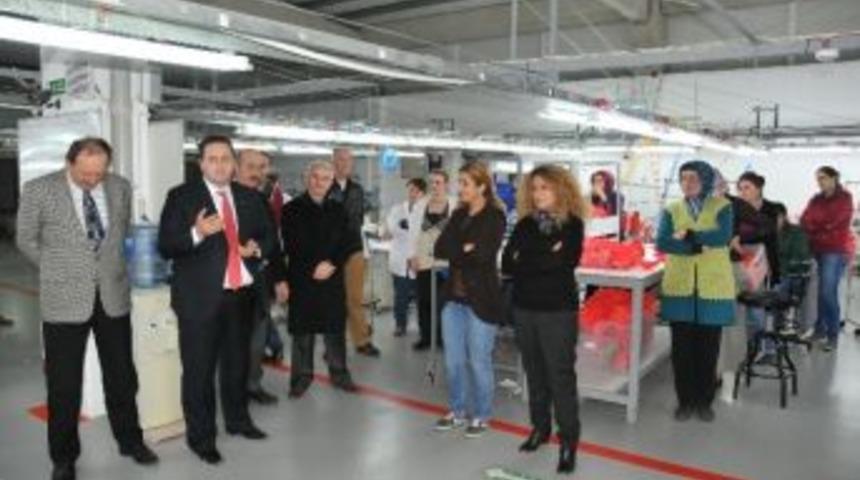 Okan Yanmaz,tekstil &Ccedil;alışanlarını Ziyaret Etti