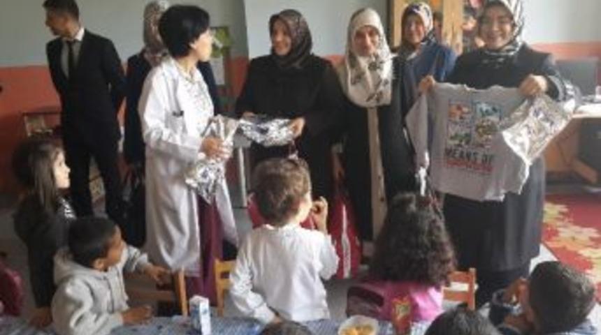 &Ccedil;ankayalı Kadınlardan &Ouml;ğrencilere Hediye