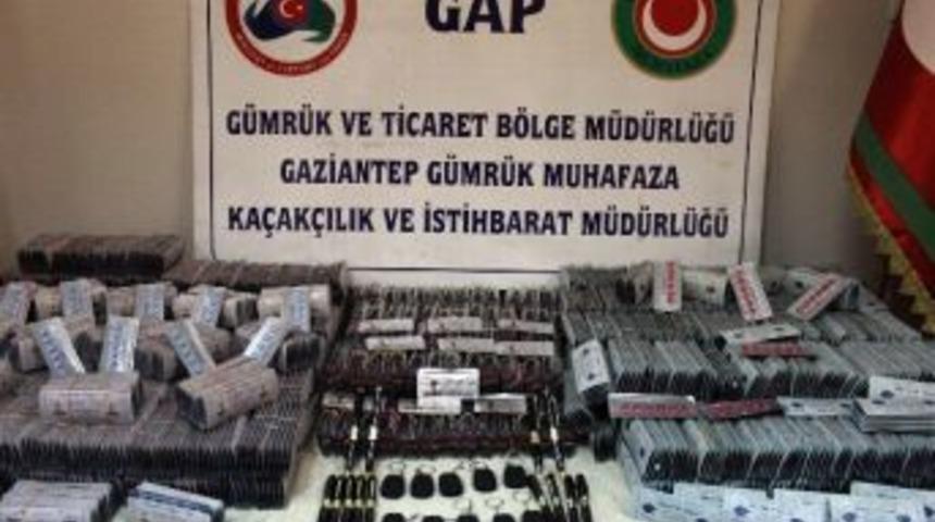 Gizli Kamera Ve Cinsel Uyarıcı Hap Yakalandı