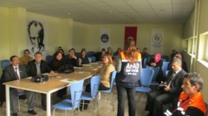Afad, Kredi Ve Yurtlar Kurumu M&uuml;d&uuml;rl&uuml;ğ&uuml;nde Afet Bilinci Eğitimi Verdi
