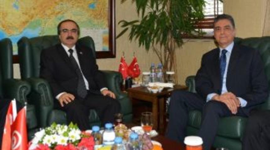 Tunus B&uuml;y&uuml;kel&ccedil;isi Mohamed Salah Tekaya&rsquo;dan Vali Coş&rsquo;a Ziyaret