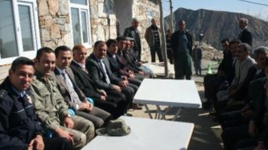 &lsquo;her Ay Bir K&ouml;ydeyiz&rsquo;