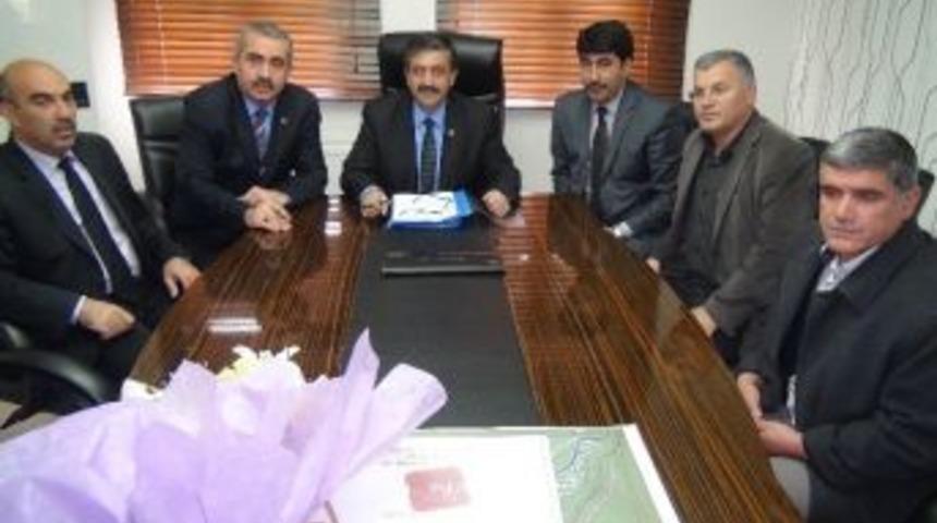 Tomarza Belediyesi'nde S&ouml;zleşme Sevinci