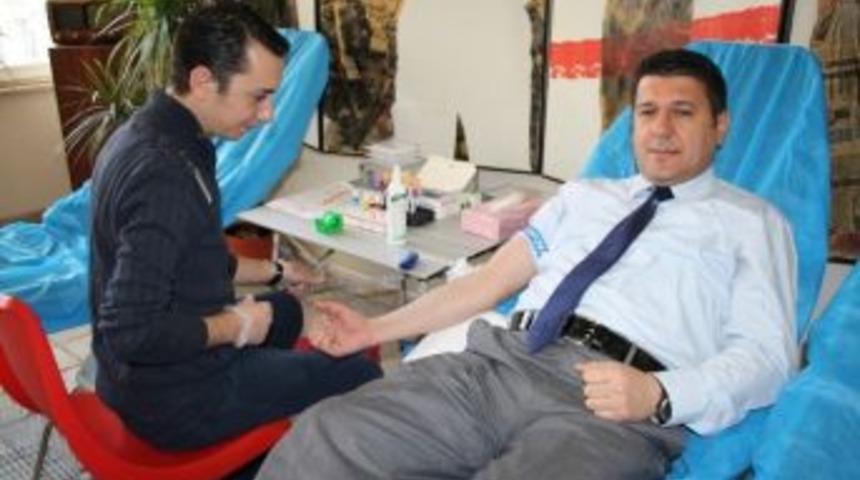 Denizlili Gazetecilerden &Ouml;rnek Davranış