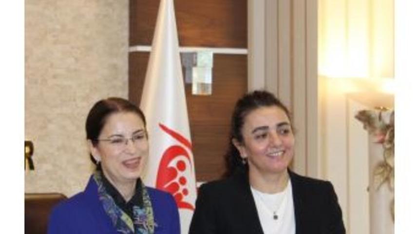 Aile Bakanı İslam&rsquo;dan &Ccedil;ocuk Gelinler A&ccedil;ıklaması