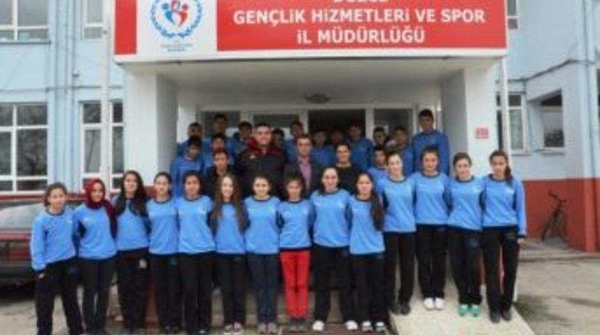 D&uuml;zceli Hentbolcular Analig&rsquo;de İddialı