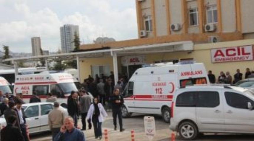 K&ouml;yl&uuml;ler Kum Ocağına Saldırdı: 12 Yaralı