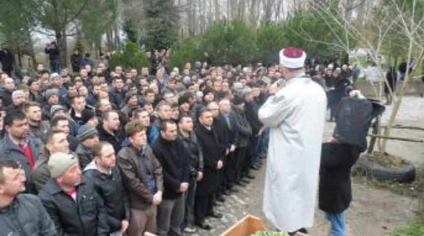 Muharrem Atat G&ouml;zyaşları ile toprağa verildi