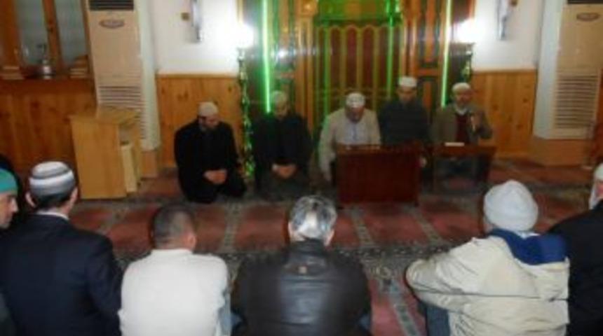 Alaplı'da Necmettin Erbakan i&ccedil;in mevlit okutuldu