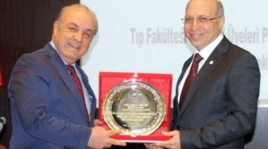 Ga&uuml;n&rsquo;de &Ccedil;ifte Emeklilik T&ouml;reni