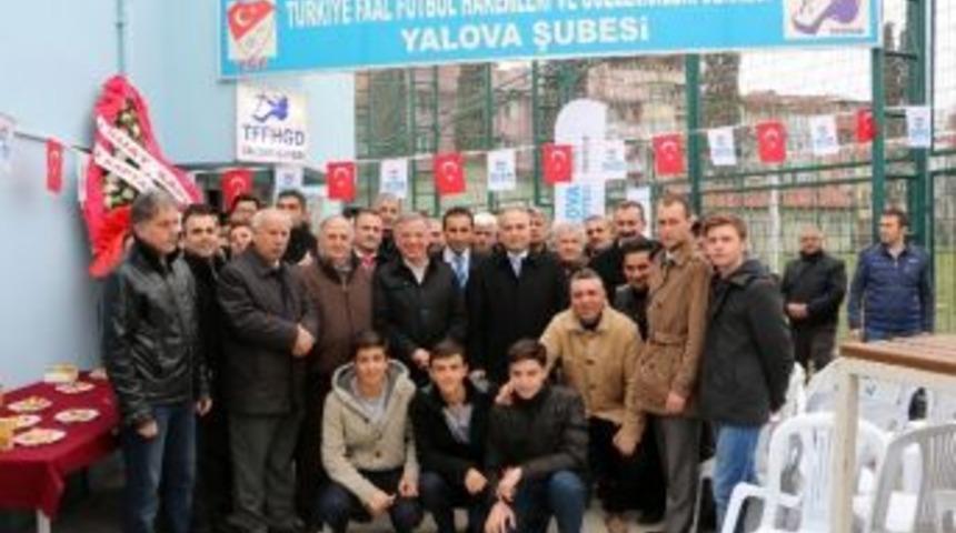 Yalovalı Hakemler Yeni Lokali&rsquo;ne Kavuştu