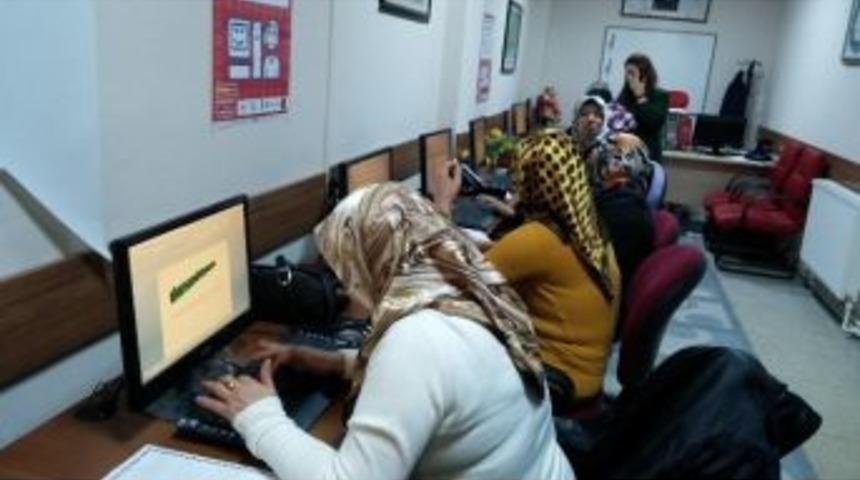 Adıyaman&rsquo;da 300 Kadına &Uuml;cretsiz Bilgisayar Eğitimi
