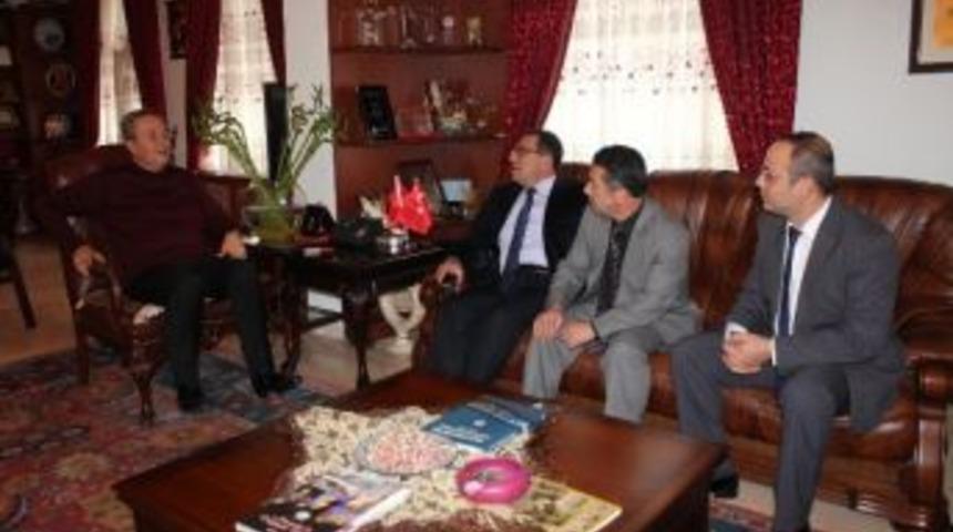 Giyimcilerden Belediye Başkanı &Uuml;nver&rsquo;e Ziyaret