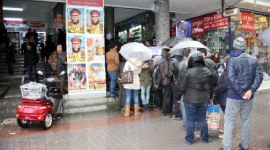 Samsun'da Recep İvedik-4 Kuyruğu