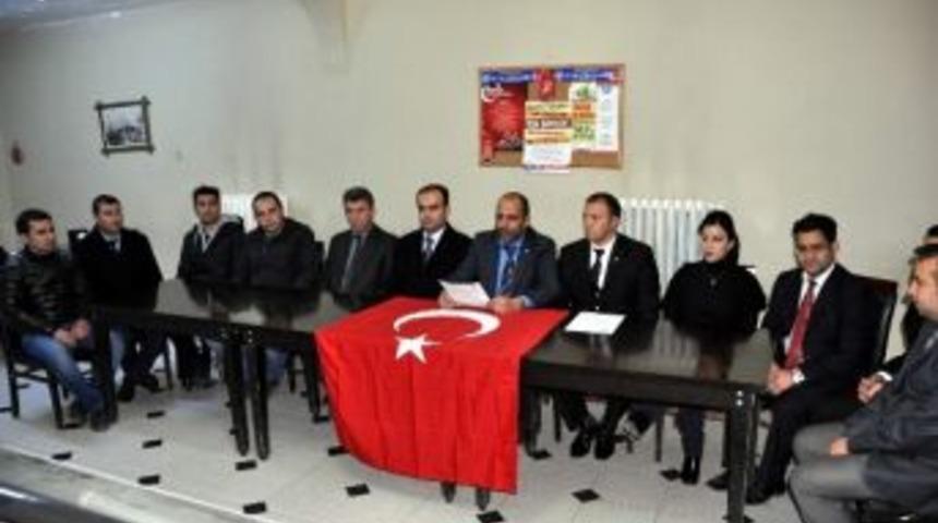 T&uuml;rk Eğitim-sen Suşehri Şubesinden Meb Yasa Tasarısına Tepki