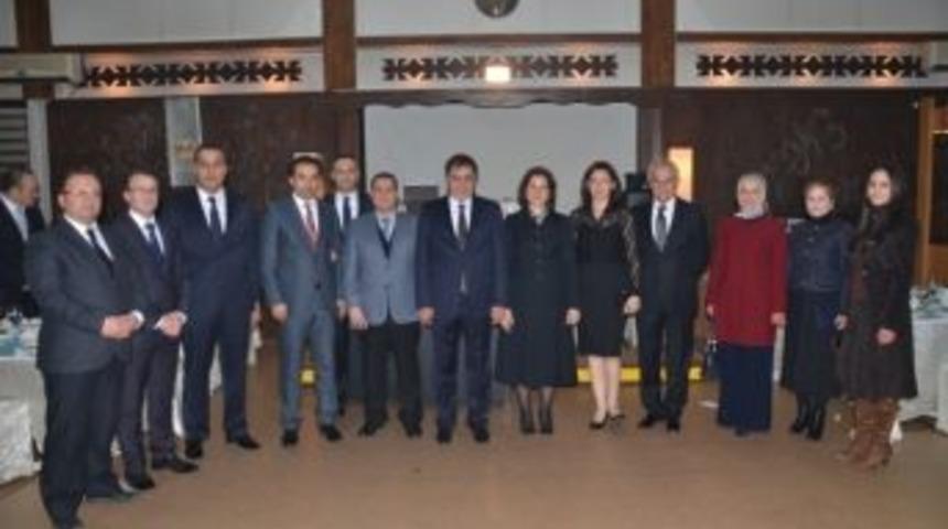 Vali K&uuml;&ccedil;&uuml;k, Karab&uuml;k&rsquo;e Veda Etti