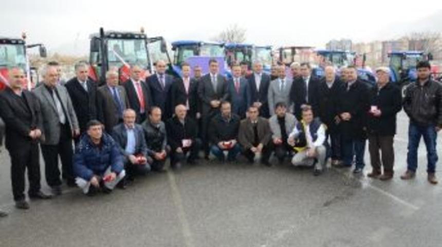 Trakt&ouml;rlerin Anahtarları T&ouml;renle Verildi