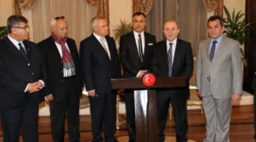 Turizmci Kardeşlerden Anne Ve Babaları İ&ccedil;in Ortaokul