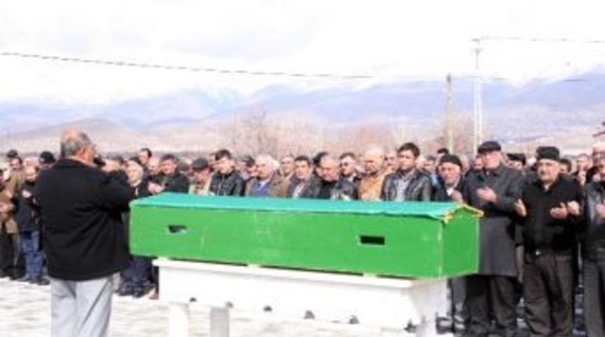 Erzincanlı Gazetecinin Acı G&uuml;n&uuml;