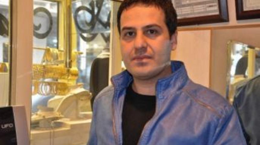 Gaziantep'te G&uuml;peg&uuml;nd&uuml;z Kuyumcu Soygunu