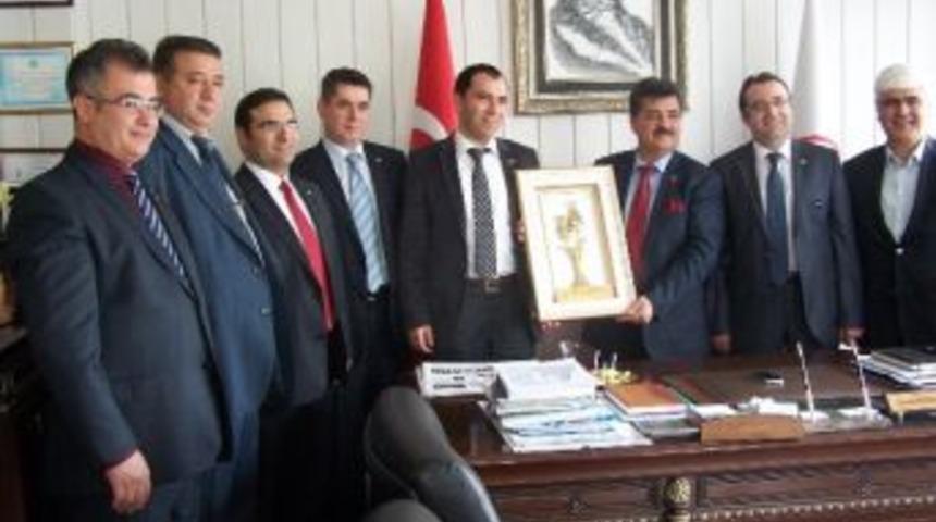 Vergi Dairesi Başkanı Kızıltepe, Esnaf Ve Sanatkarlar Odaları Birliği'ni Ziyaret Etti