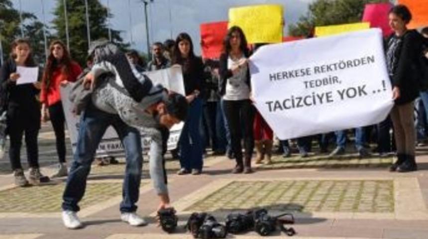 Me&uuml; İletişim Fak&uuml;ltesi &Ouml;ğrencilerinden Ders Boykotu