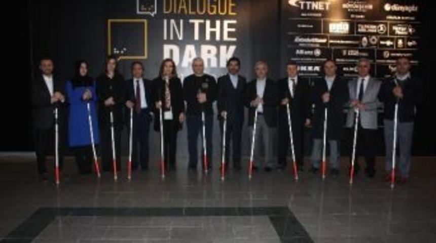&ldquo;karanlıkta Diyalog&rdquo; Sergisi İstanbul&rsquo;da