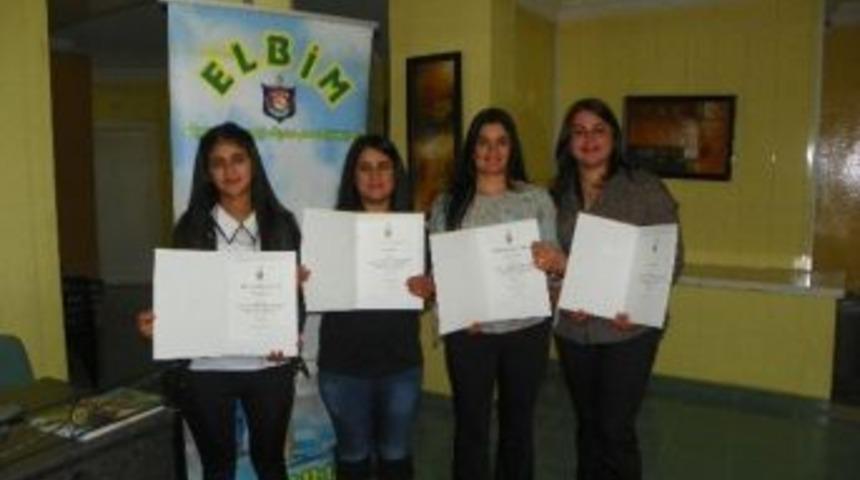Elbim Kursiyerleri Aile Birleşim Sertifikasını Aldı