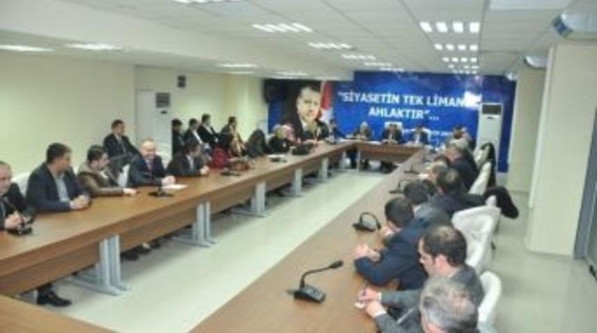 B&uuml;y&uuml;kşehir Adayı Tanrıverdi Ak Parti İl Y&ouml;netim Kurulu Toplantısı&rsquo;na Katıldı