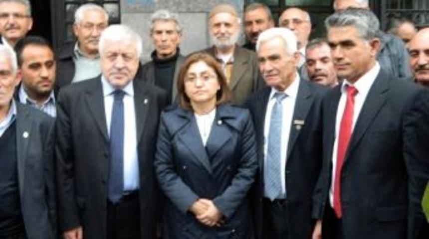 Gaziantep B&uuml;y&uuml;kşehir Belediye Başkan Adalı Şahin, Şehit Aileleri Derneğini Ziyaret Etti