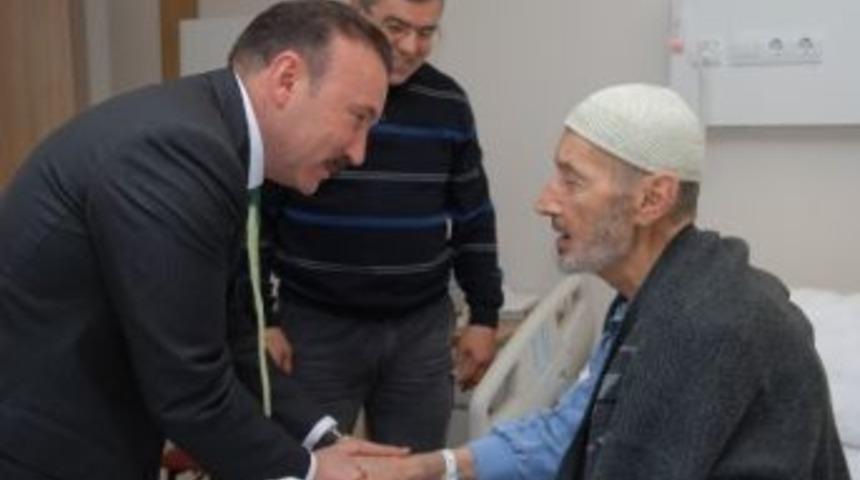 Başkan Doğan Hasta Ziyaretlerini S&uuml;rd&uuml;r&uuml;yor