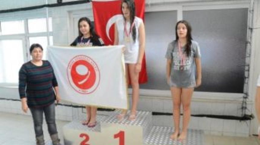 Okullararası Yıldız Gen&ccedil;ler Y&uuml;zme M&uuml;sabakaları