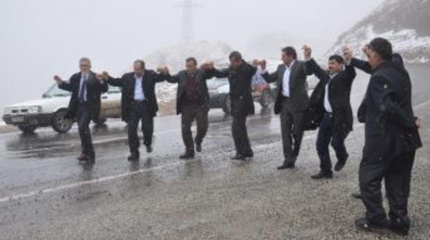 Sekmen&rsquo;e Halaylı Karşılama