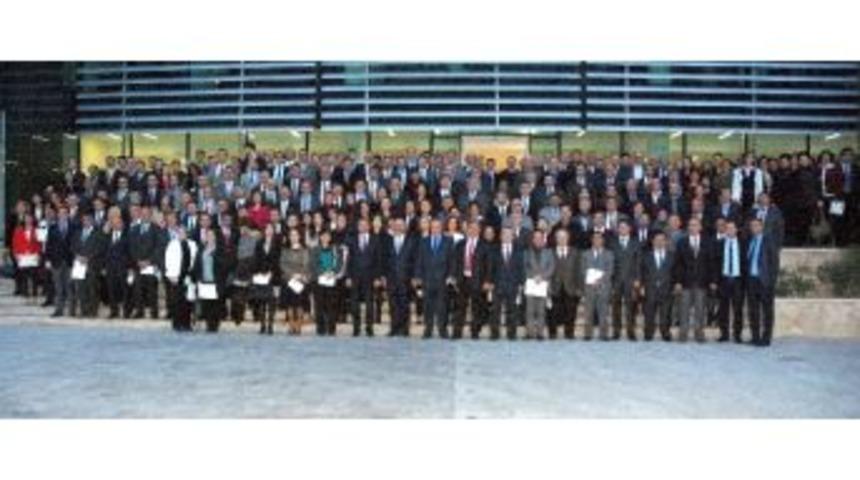 Başarılı Eğitimciler &Ouml;d&uuml;llendirildi