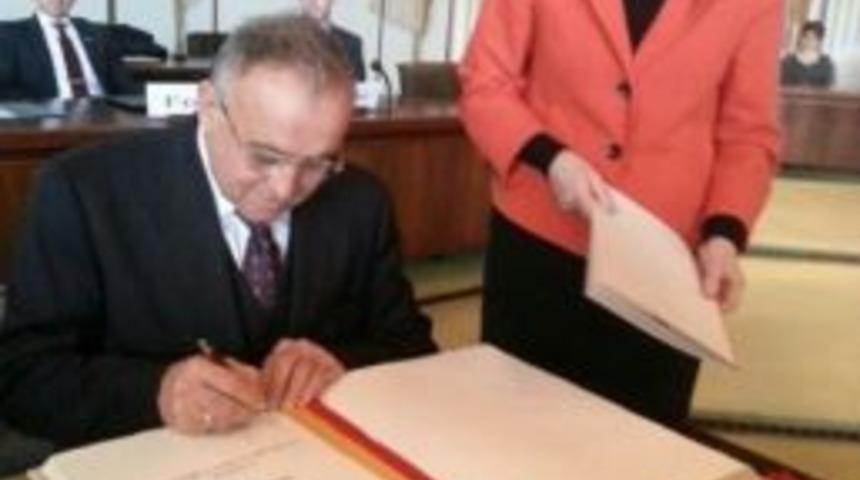 G&uuml;zelbey&rsquo;e Almanya&rsquo;dan Dostluk Madalyası