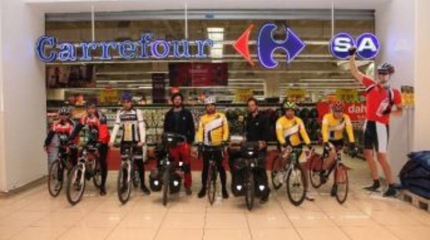 Bisikletle, 12 Bin 500 Kilometre Yol Gidecekler