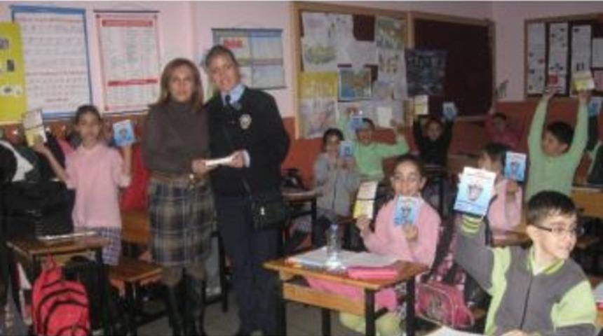 Toplum Destekli Polis, &Ouml;ğrencilere Eğitim Veriyor