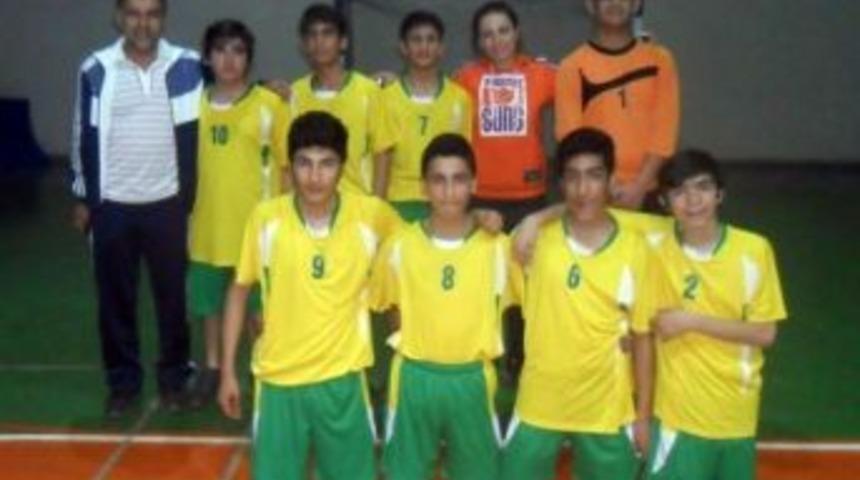 Mesut Yılmaz Ortaokulu Hentbolda B&ouml;lge Şampiyonu