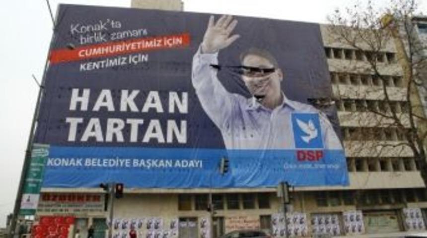 Hakan Tartan'ın Se&ccedil;im Afişine Saldırı
