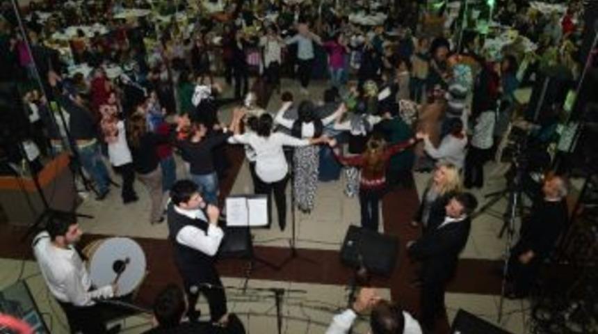 Başkan G&ouml;k&ccedil;ek, Hanım Matinesi&rsquo;ne Katıldı